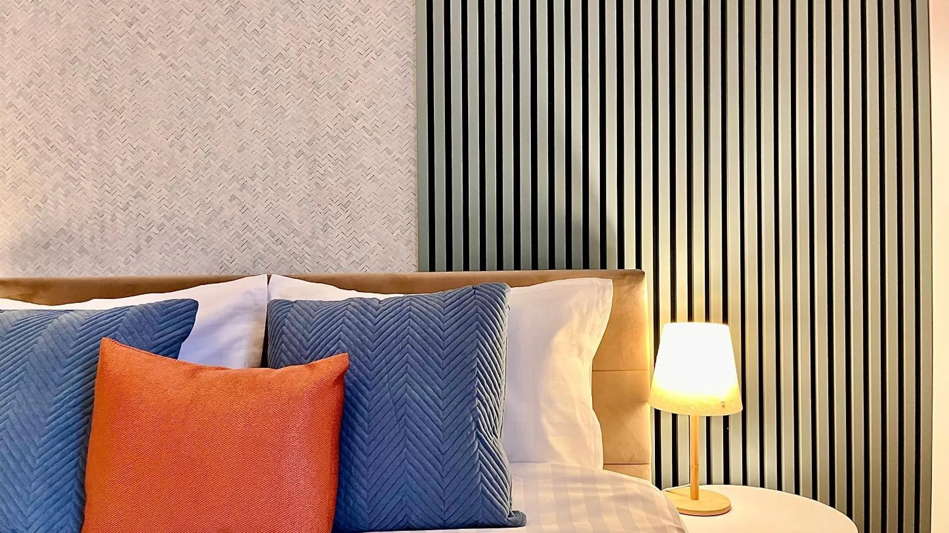 Viva Studio Old Town Bucureşti 0*,
