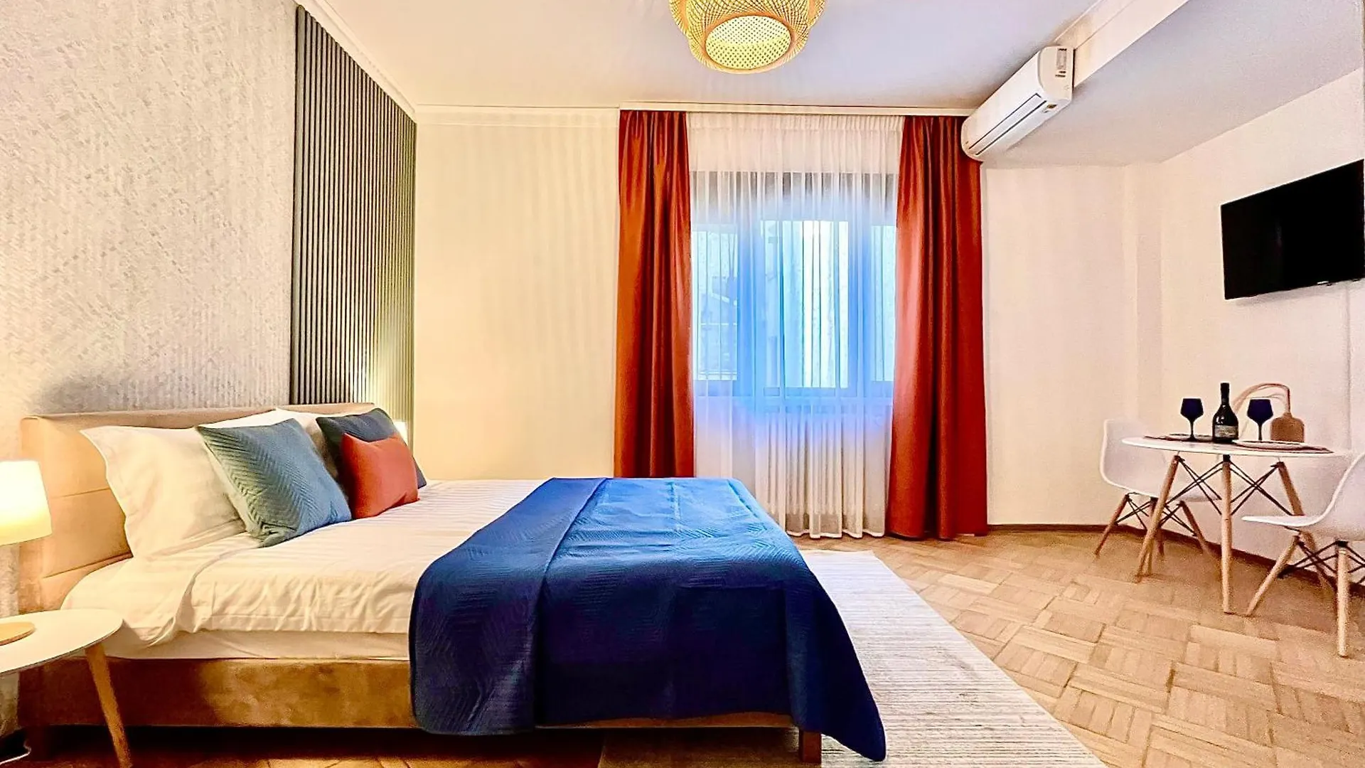 Viva Studio Old Town Bucharest Apartment